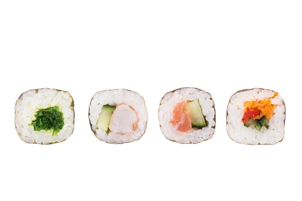 Rollos de sushi aislados sobre fondo blanco. Colección. Primer plano de deliciosa comida japonesa con rollo de sushi . — Foto de Stock