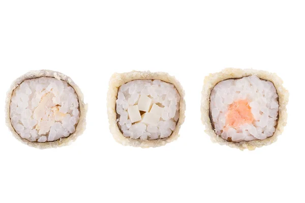 Sushi classico su sfondo bianco. Sushi di pesce giapponese, rotoli uno sfondo bianco. Primo piano . — Foto Stock