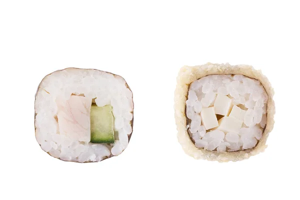 Klasyczne Sushi na białym tle. Japońskie owoce morza Sushi, roll białe tło. Zbliżenie. — Zdjęcie stockowe
