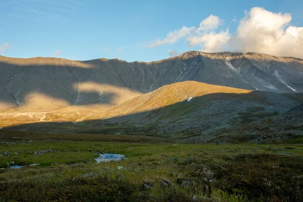 Berglandschap Groot Panorama Subpolaire Oeral Het Concept Van Buitenactiviteiten Toerisme — Stockfoto