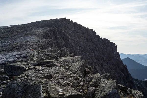 Het Concept Van Buitenactiviteiten Bergen Minimalistisch Berglandschap Atmosferisch Uitzicht Het — Stockfoto