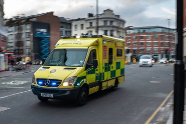 Ambulans mavi ışık 