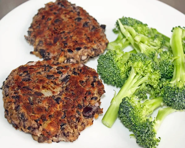 Homemade Black Bean Burgers Side Fresh Broccoli — Stock Photo, Image