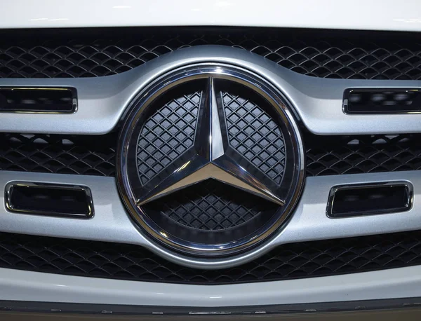 Сингапур Октября 2017 Года Логотип Мерседеса Автомобиле Mercedes Benz Один — стоковое фото
