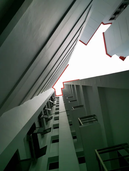 Ansicht Des Modernen Gebäudes Von Unten Niedriger Blickwinkel Auf Wolkenkratzer — Stockfoto