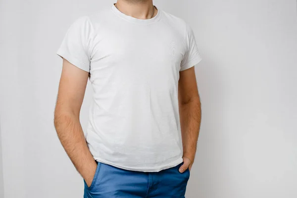 Tričko Design Detailní Záběr Mladého Muže Prázdné Bílé Tričko Čelní — Stock fotografie