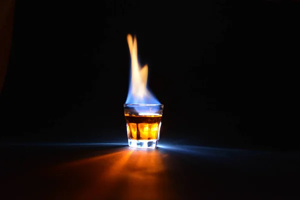 Burning Cocktail Transparent Glass Black Background — Stock Photo, Image