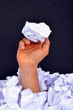kağıt boğulmak , bürokrasi kavramı
