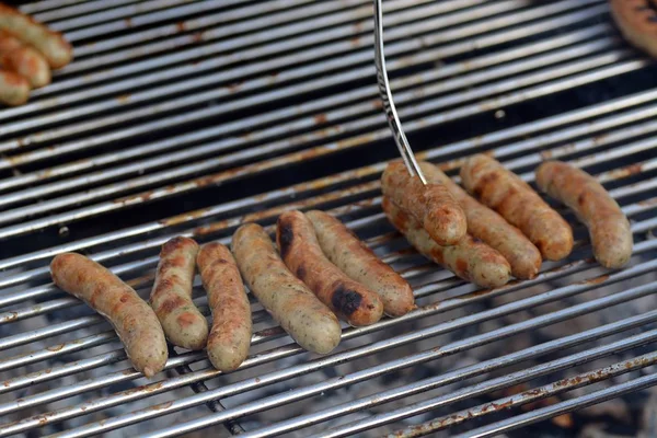 Bratwurst Grillen Grillen Aus Nächster Nähe — Stockfoto