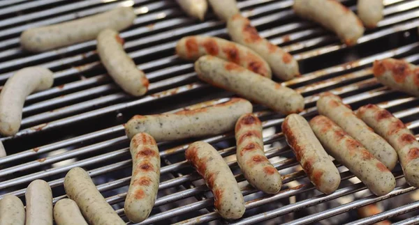 Bratwurst Grillen Grillen Aus Nächster Nähe — Stockfoto