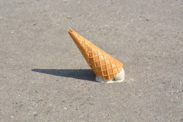 Melting Ice Cream Sun — Stock Photo, Image