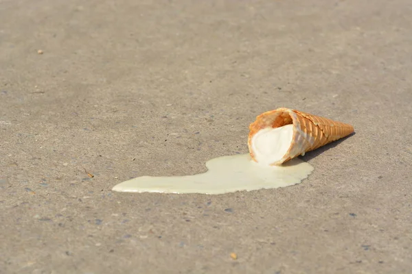 Melting Ice Cream Sun — Stock Photo, Image