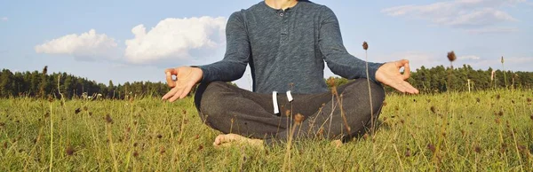 Meditating Man Close — Stock Photo, Image