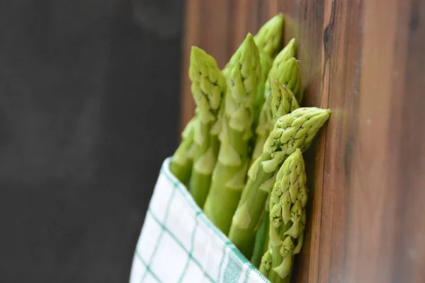 Rijpe Ongekookte Asperges Close — Stockfoto