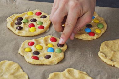 renkli şekerler ile tanımlama 