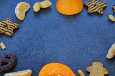 Mandalina mum ile Noel masası ayarı