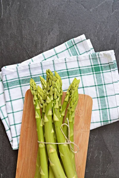 Rijpe Ongekookte Asperges Close — Stockfoto