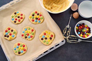 renkli şekerler ile tanımlama 