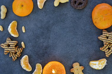 Mandalina mum ile Noel masası ayarı