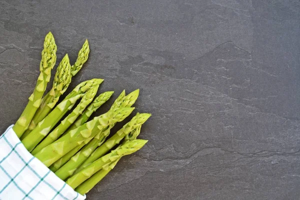 Rijpe Ongekookte Asperges Close — Stockfoto