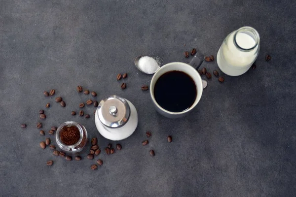 Café Una Taza Con Leche Azúcar Lado — Foto de Stock