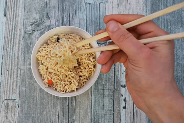 Chinese Instant Noodle Soup Bowl Wooden Table — Stock Photo, Image