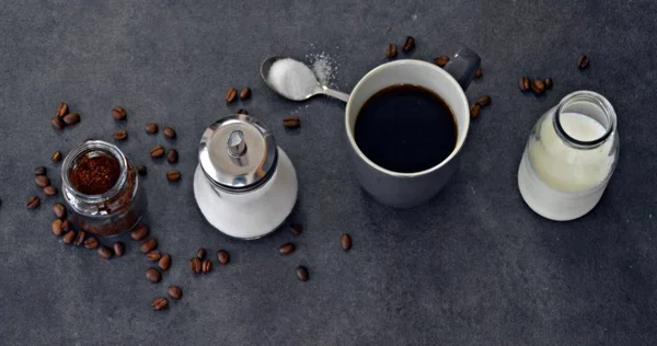 Café Dans Une Tasse Avec Lait Sucre Côté — Photo