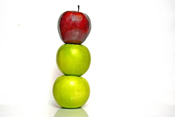 Gröna Äpplen Med Röd — Stockfoto