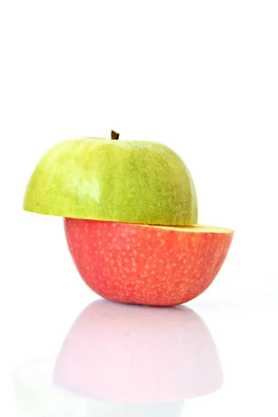 Kombinera Toppen Ett Grönt Äpple Med Buttom Röd — Stockfoto