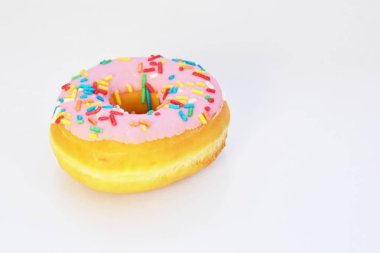 Beyaz arkaplanda donut