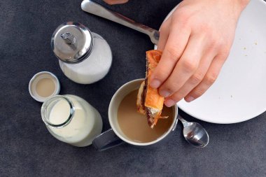 çikolata krema ve kahve ile tost 