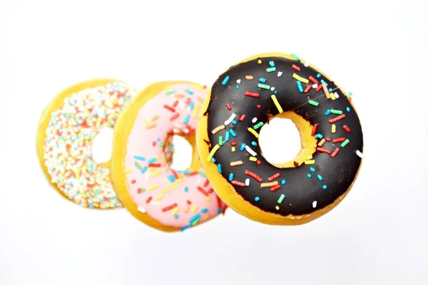 Donuts Auf Weißem Hintergrund — Stockfoto