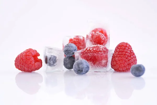 Berries Frozen Ice Cubes Dark Background — Stock Photo, Image