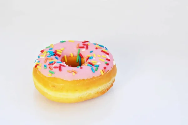 Donut Auf Weißem Hintergrund — Stockfoto