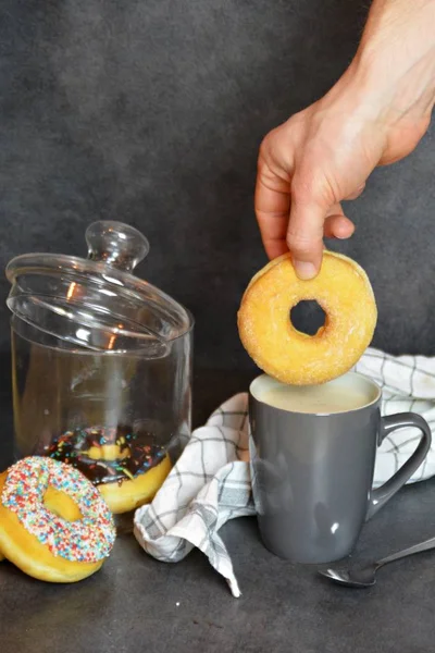 Mergulhar Donut Açúcar Café — Fotografia de Stock