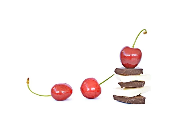 Cherries Lies Pieces Chocolate White Surface Sweet Chocolate Fresh Red — Stock Photo, Image