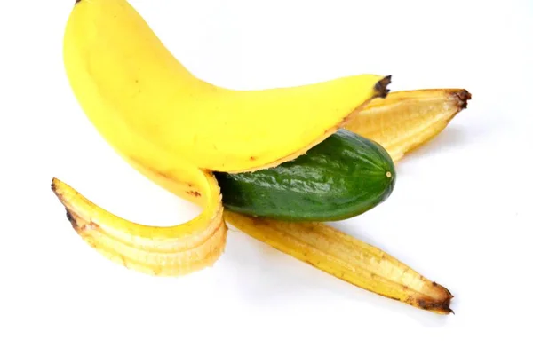 Pepino Casca Uma Banana — Fotografia de Stock