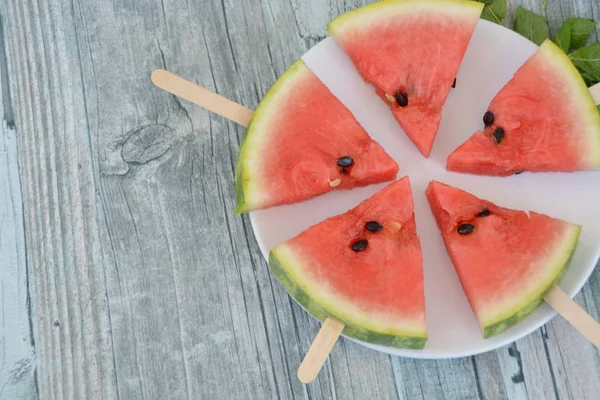 Paletas Rebanadas Sandía Sobre Fondo Madera —  Fotos de Stock