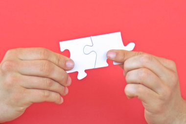 Bulmaca parçaları ile sorun çözme süreci için iş kavramı