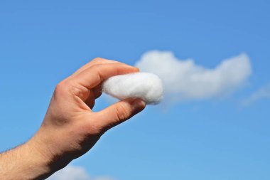 Elinizde bir bulut parçası tutma 