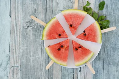 Karpuz dilimi açılır 
