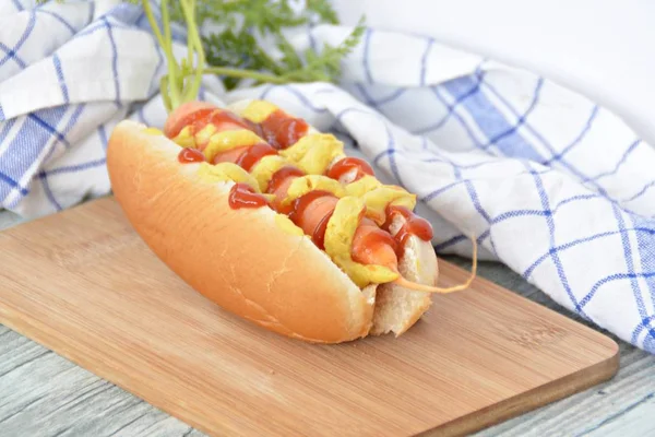 Gezonde Hotdog Van Een Wortel Een Hotdog Broodje — Stockfoto