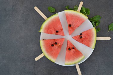 Karpuz dilimi açılır 