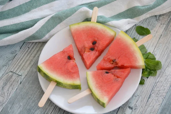 Wassermelone Scheiben Eis Stiel Aus Nächster Nähe — Stockfoto