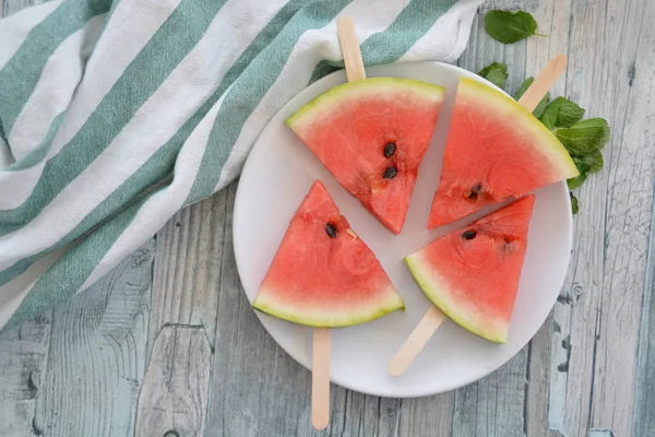 Wassermelone Scheiben Eis Stiel Aus Nächster Nähe — Stockfoto