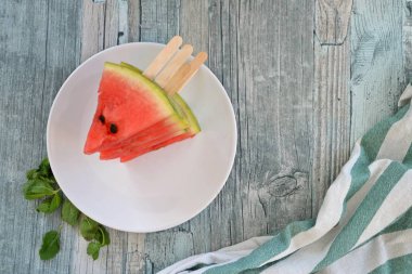 Karpuz dilimi açılır 