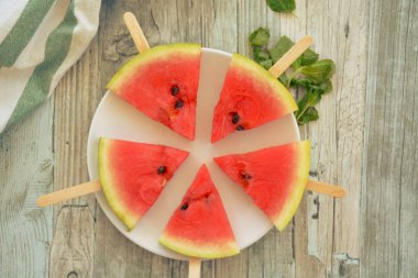 Karpuz dilimi açılır 