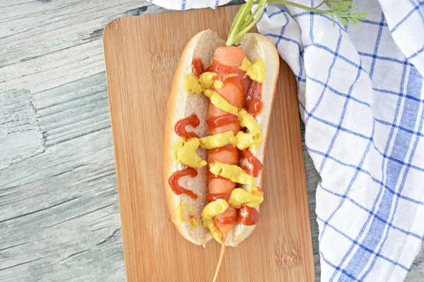 Gezonde Hotdog Van Een Wortel Een Hotdog Broodje — Stockfoto