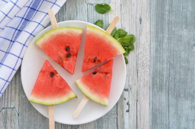 Karpuz dilimi açılır 