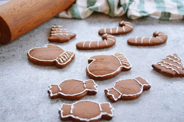 Galletas Jengibre Horneadas Casa Una Variedad Formas Decoradas Con Masa — Foto de Stock